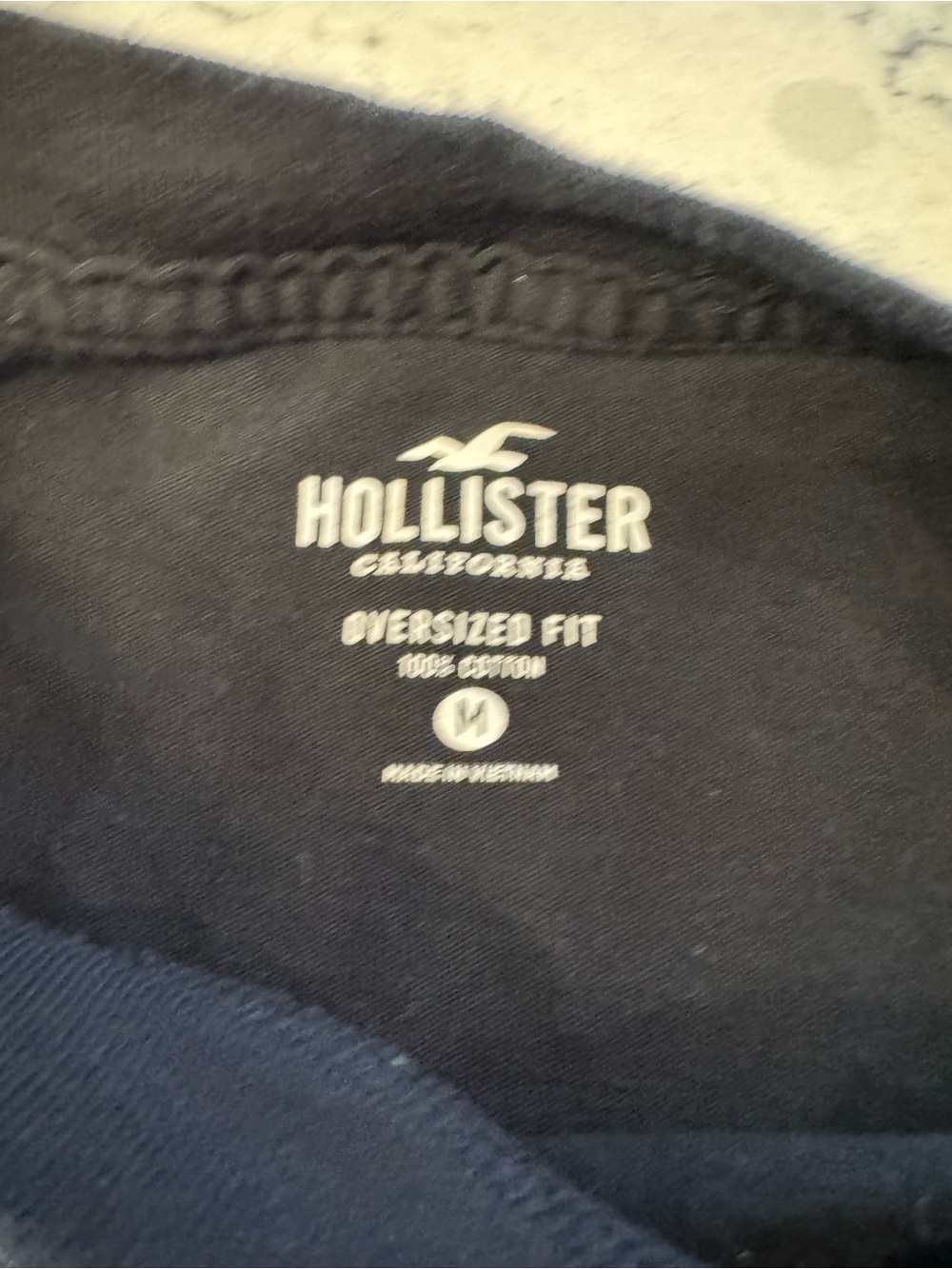 Hollister Men's Oversized Grateful Dead Size Medium Long Sleeve Tee.
